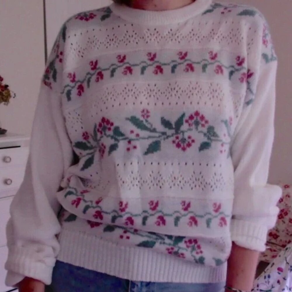 Vintage Floral Knit Sweater, Soft Pullover in White, Pink & Green, Women’s Fall